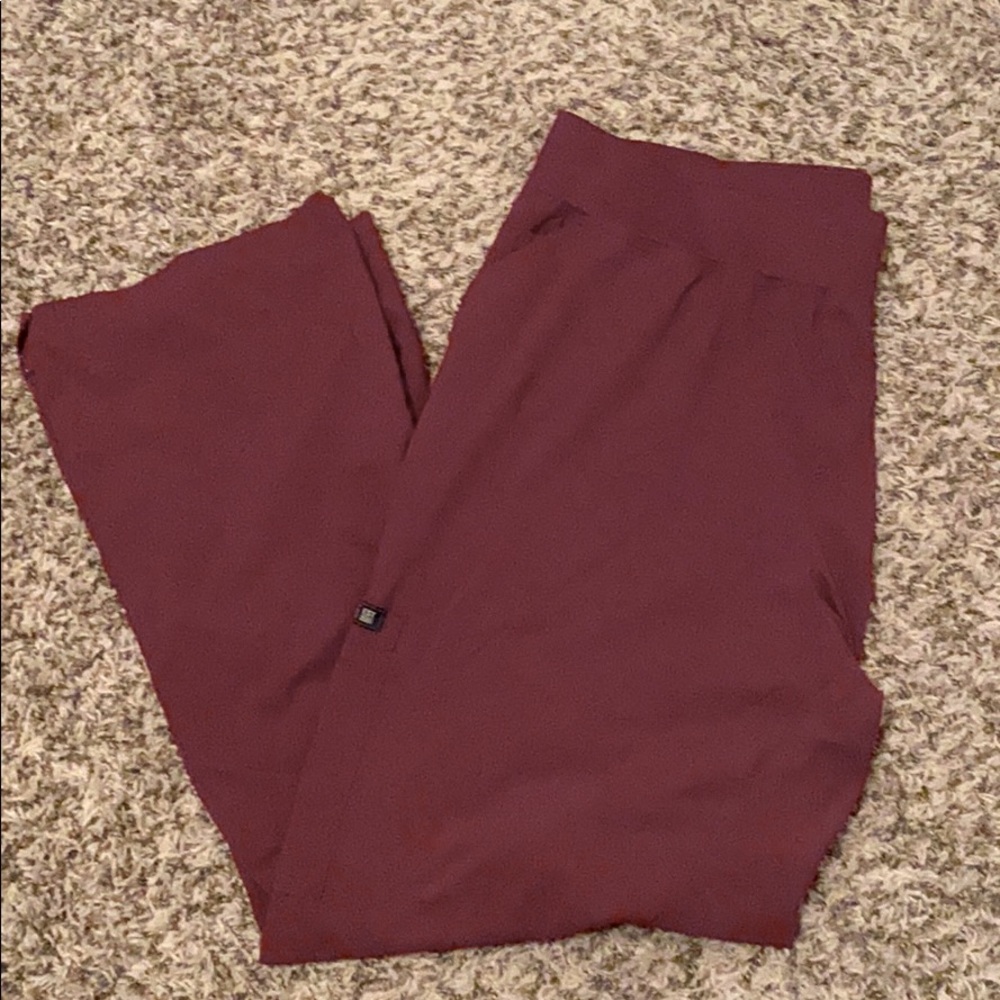 KOI basics scrub bottoms only 2x